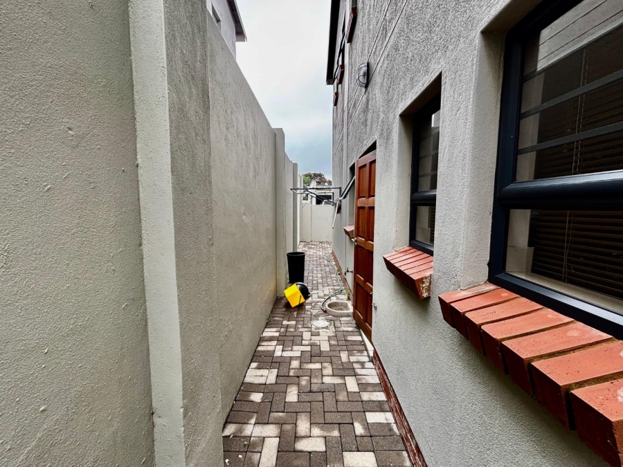 To Let 3 Bedroom Property for Rent in Waterkloof A H North West